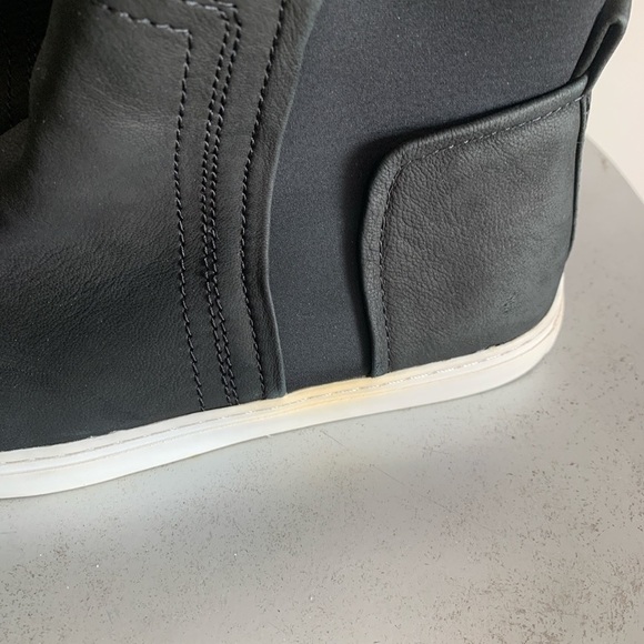 Kenneth Cole Reaction Jodi Slip-On Sneakers - Picture 4 of 7